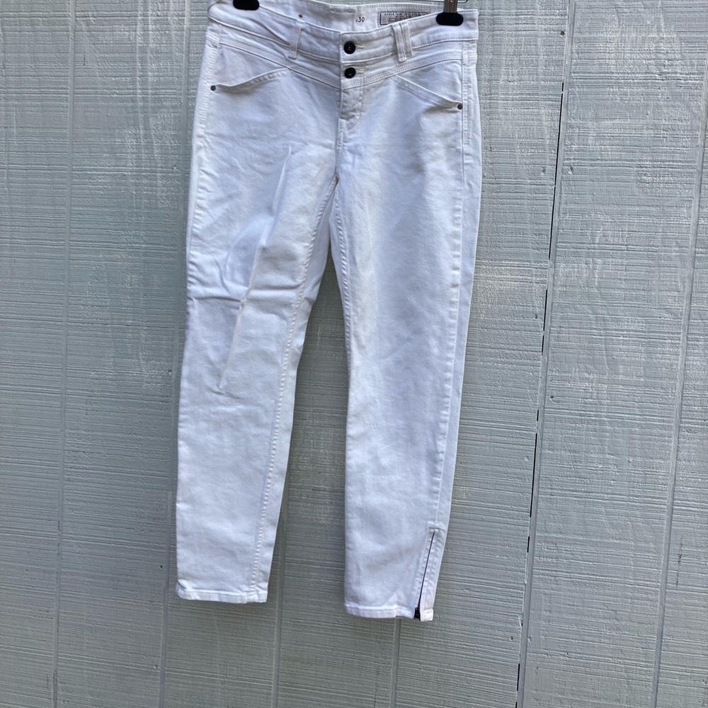 EDC Slim Fit White Jeans w/Zip Detail at Hems, Size 5, 30 waist